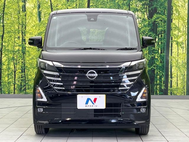 NISSAN ROOX 2025