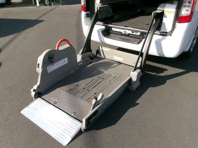 NISSAN NV350 CARAVAN 2020