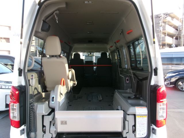 NISSAN NV350 CARAVAN 2020