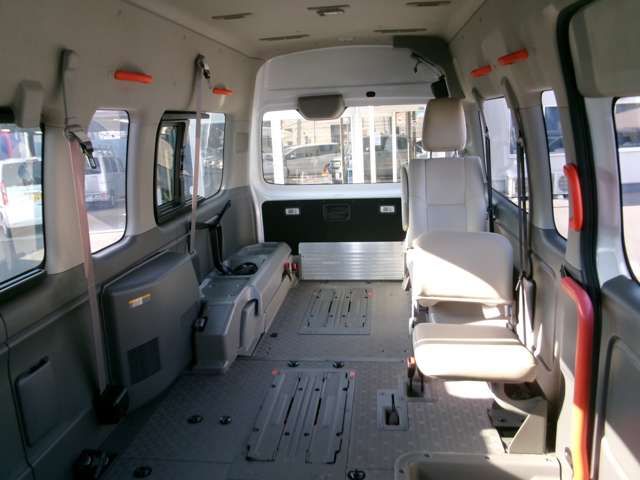 NISSAN NV350 CARAVAN 2020