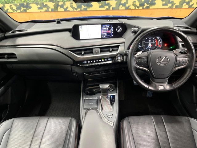 TOYOTA LEXUS UX200 2018