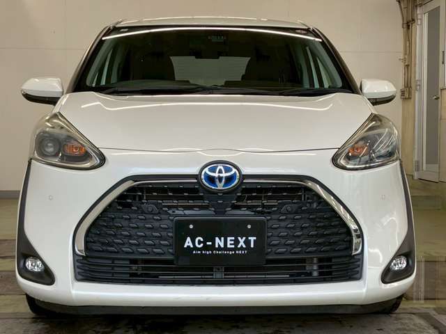 TOYOTA SIENTA HYBRID 2018