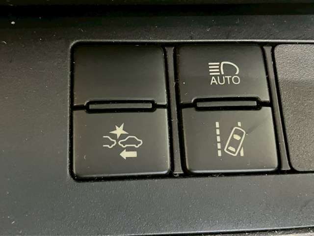 TOYOTA SIENTA HYBRID 2018