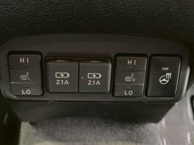 TOYOTA SIENTA HYBRID 2018