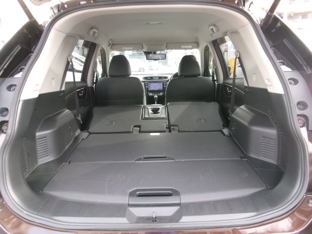 NISSAN X-TRAIL 2WD 2017