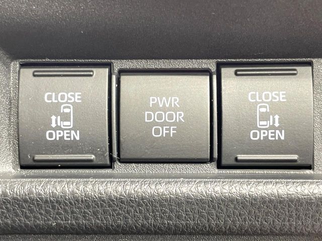 TOYOTA SIENTA HYBRID 2023