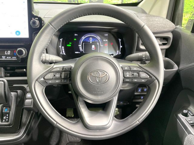 TOYOTA SIENTA HYBRID 2023