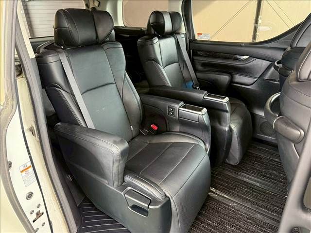 TOYOTA VELLFIRE 2019