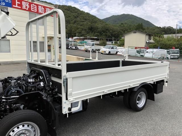 TOYOTA DYNA 2025