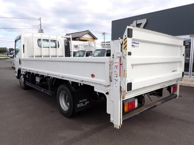 ISUZU ELF 2018