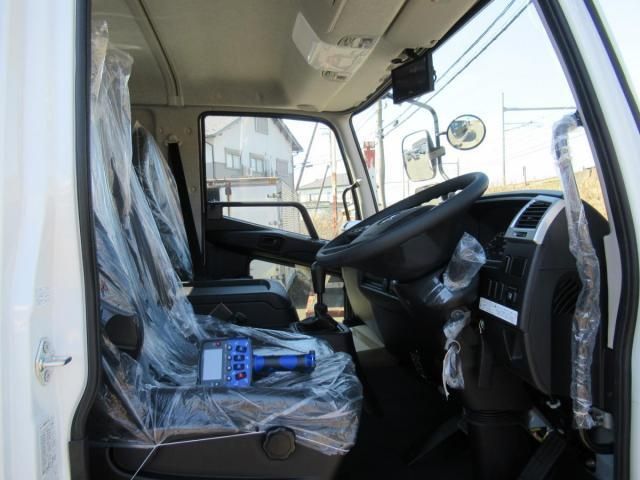 MITSUBISHI FUSOU FIGHTER 2025