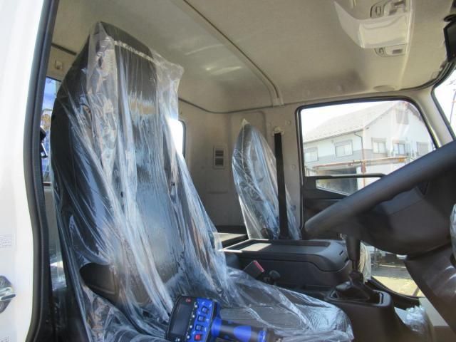 MITSUBISHI FUSOU FIGHTER 2025