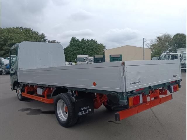 ISUZU ELF 2015
