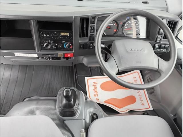 ISUZU ELF 2015