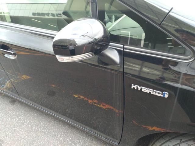 TOYOTA PRIUS Alpha 2012