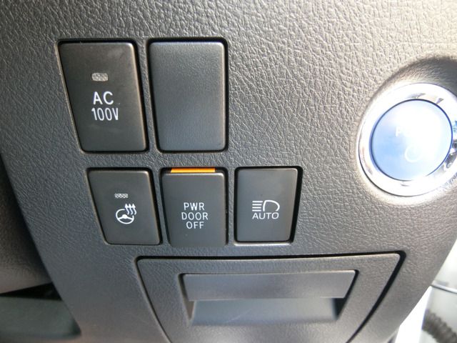 TOYOTA ALPHARD hybrid 4WD 2020