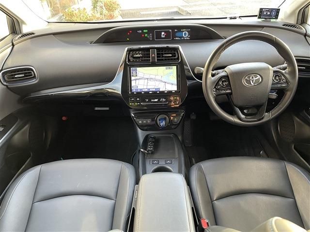 TOYOTA PRIUS 2019