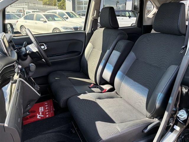 DAIHATSU MOVE CUSTOM 4WD 2017