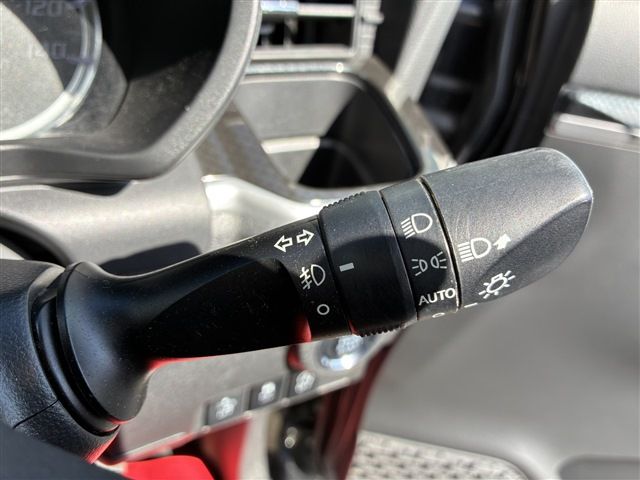 DAIHATSU MOVE CUSTOM 4WD 2017