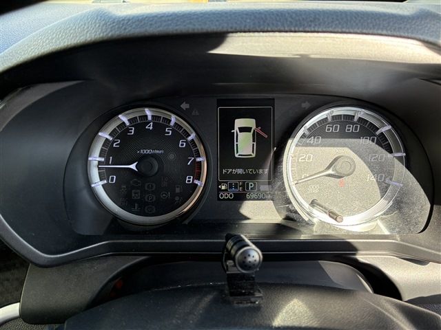 DAIHATSU MOVE CUSTOM 4WD 2017