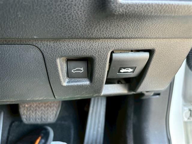 TOYOTA LEXUS IS300h 2022