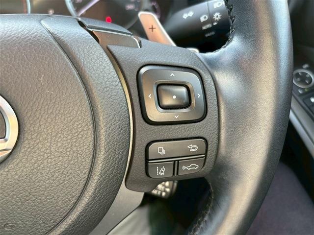 TOYOTA LEXUS IS300h 2022