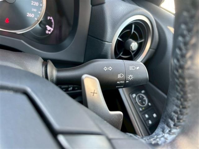 TOYOTA LEXUS IS300h 2022