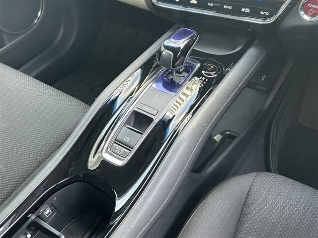 HONDA VEZEL HYBRID 2016