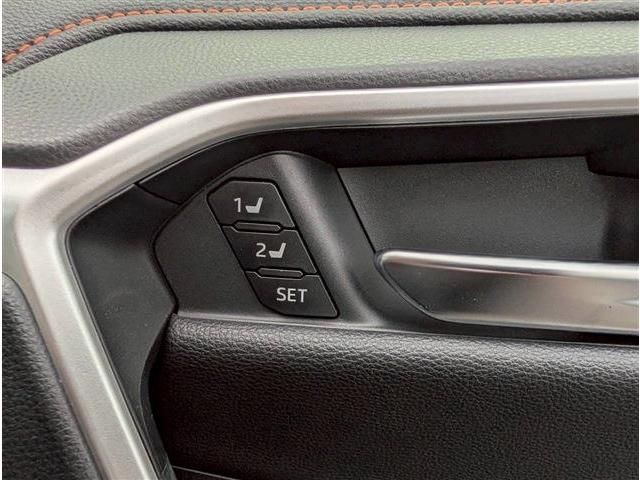 TOYOTA RAV4 4WD 2023