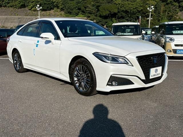 TOYOTA CROWN sedan hybrid 2021