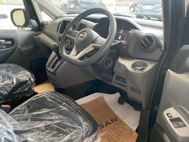 NISSAN NV200 VANETTE van 4WD 2025