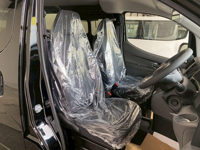 NISSAN NV200 VANETTE van 4WD 2025