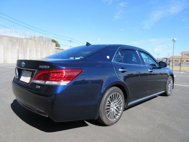 TOYOTA CROWN MAJESTA HYBRID 2014
