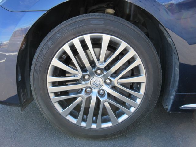 TOYOTA CROWN MAJESTA HYBRID 2014