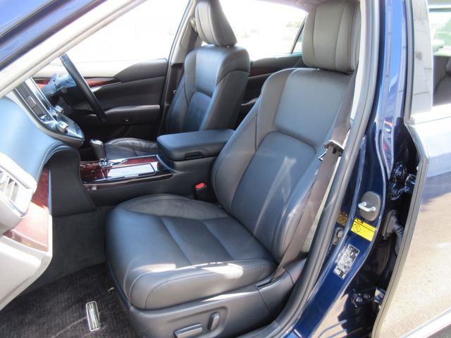 TOYOTA CROWN MAJESTA HYBRID 2014