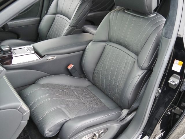 TOYOTA LEXUS LS500 2020