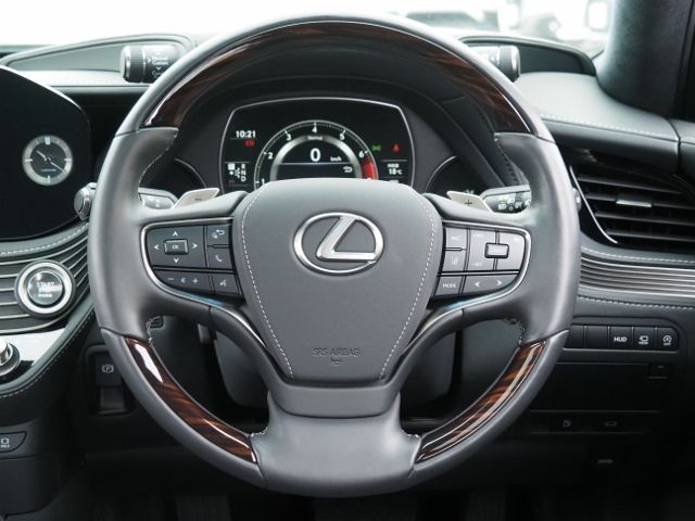 TOYOTA LEXUS LS500 2020