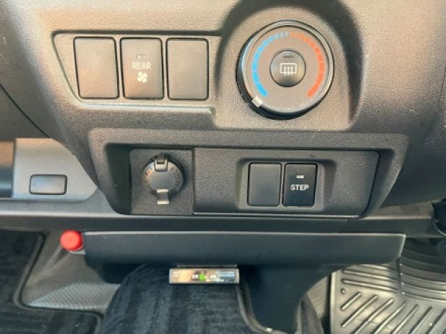 TOYOTA HIACE wagon 2019