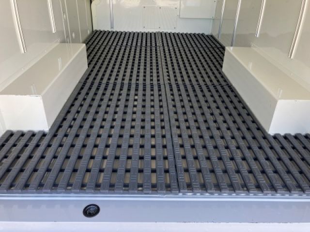 TOYOTA HIACE van 4WD 2024