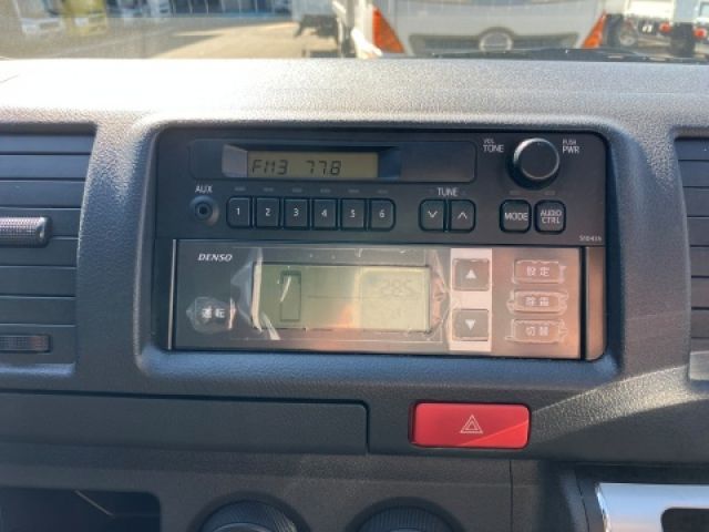 TOYOTA HIACE van 4WD 2024