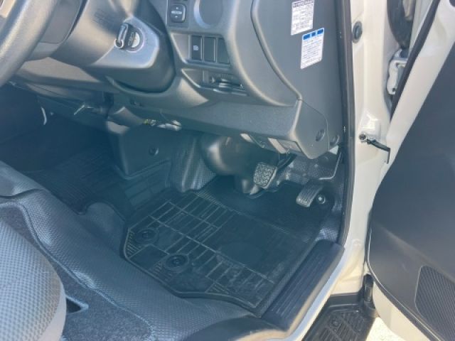 TOYOTA HIACE van 4WD 2024