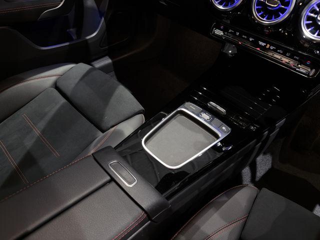 MERCEDES BENZ MERCEDES BENZ A class 2023