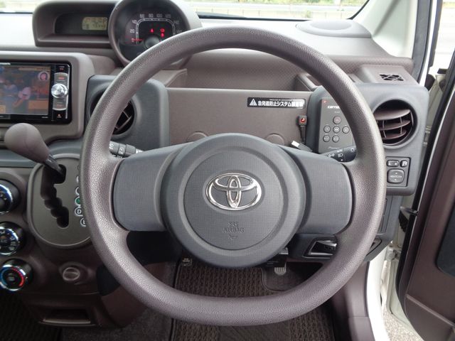 TOYOTA SPADE 2015
