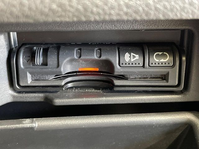 NISSAN SERENA  S-HYBRID 2013