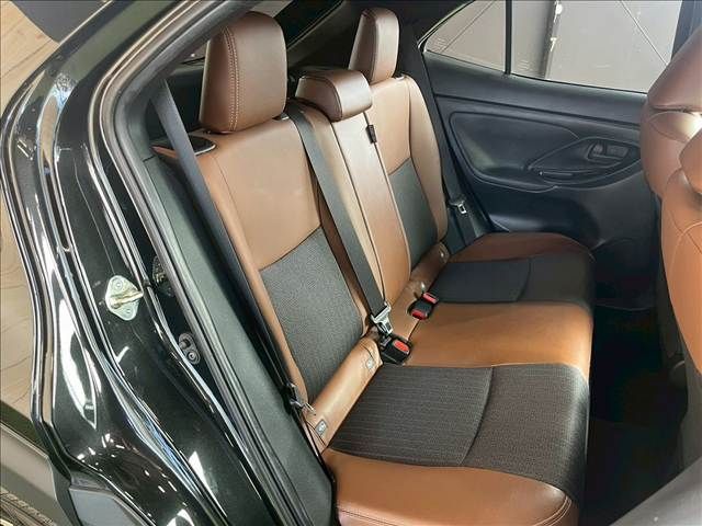 TOYOTA YARIS CROSS HYBRID 2023