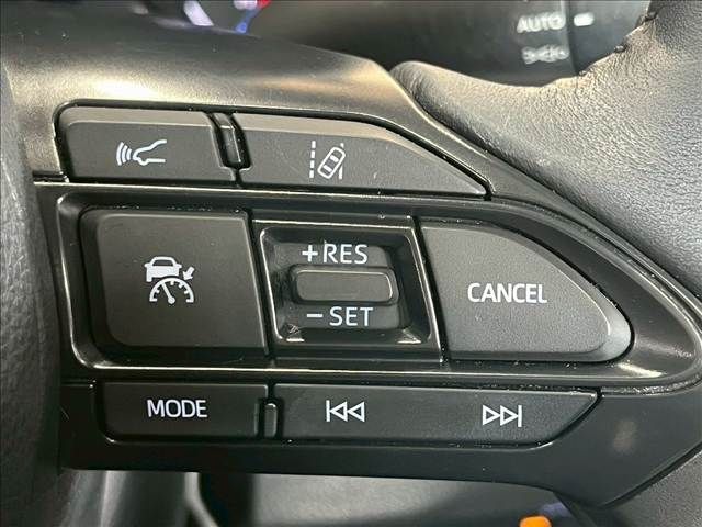 TOYOTA YARIS CROSS HYBRID 2023