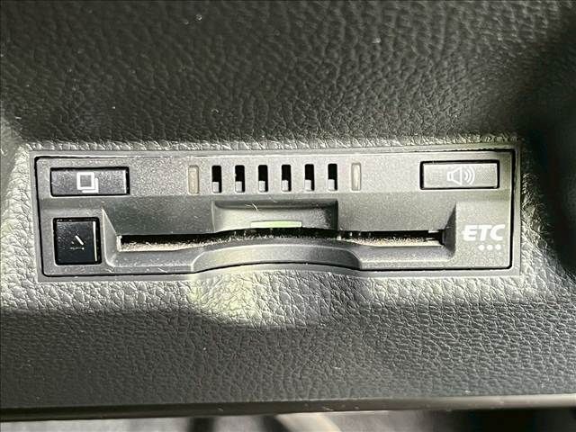 TOYOTA YARIS CROSS HYBRID 2023