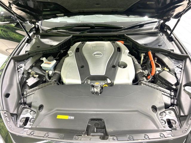 NISSAN SKYLINE HYBRID 2019