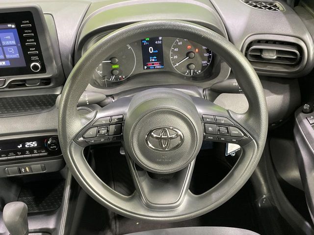 TOYOTA YARIS HYBRID 2022