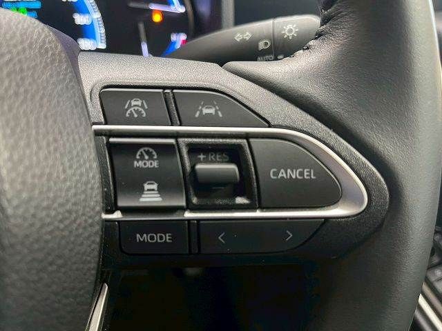 TOYOTA VOXY HYBRID 2023